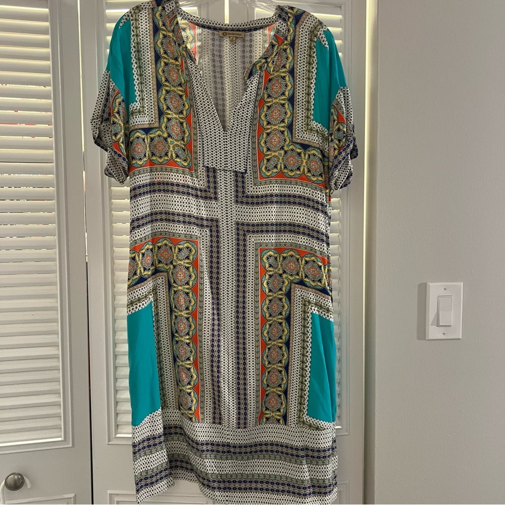 Democracy Geometric Print Split Collar Lightweigh… - image 1